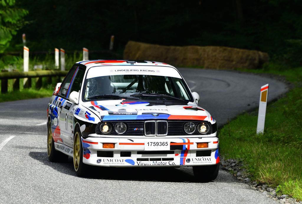 Johnny Pedersen fra Slangerup fik sit bedste resultat i år, da han blev nr. 3 af alle på Munkebjerg i sin BMW M3 fra 1990.
(Foto: Michael Eisenberg)